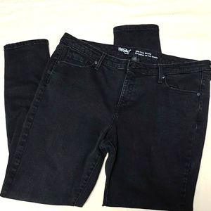 Black skinny jeans